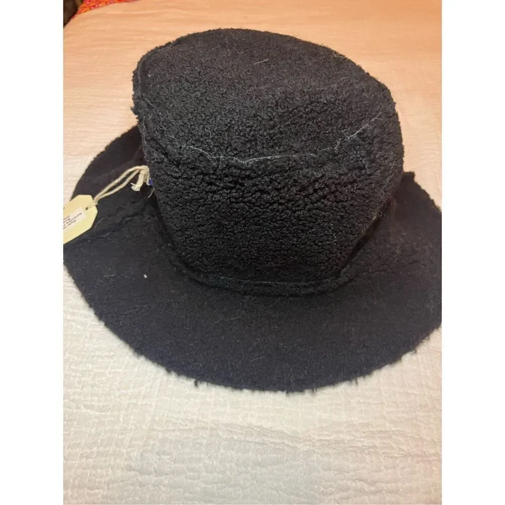 HatAttack Reversible Faux Shearling Bucket Hat - Black NEW NWT